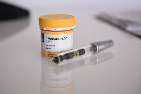 Deutschland: Selektivvertrag soll Zugang zu medizinischem Cannabis vereinfachen