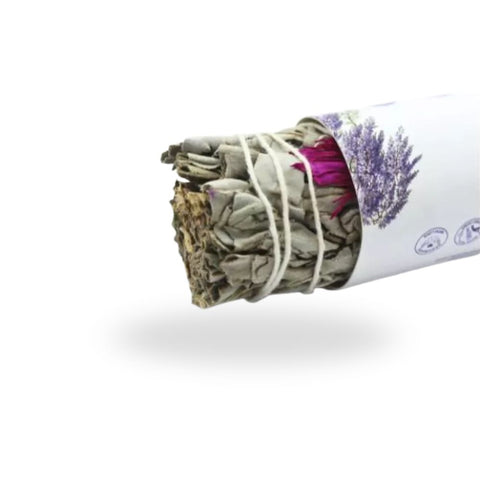 Blissful Sage - Smudge Stick, handgefertigtes Räucherbündel für innere Ruhe und emotionale Entspannung.