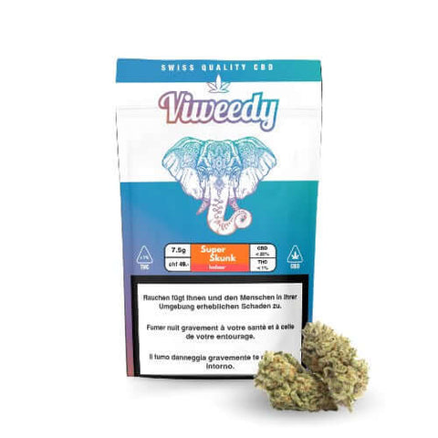 Viveedy Super Skunk CBD Blüten Indoor mit dichten Blüten und aromatischem Duft in ansprechender Verpackung.