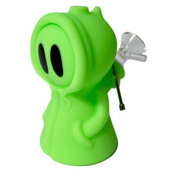 Death Silicone Pipe in green with metal spoon and dab container, 11cm tall, ideal for collection and usage.