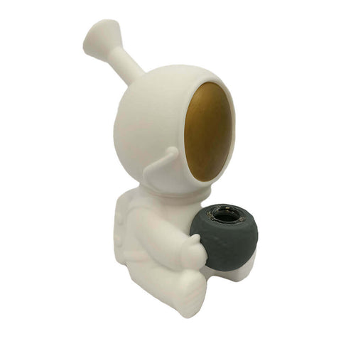 Silicon Bong Spaceman in white, 15cm tall, compact, durable design for on-the-go use.