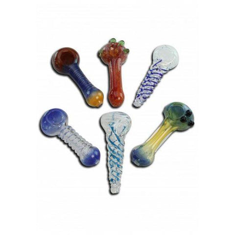 Assortierte Spoon Pipes aus Glas in verschiedenen Farben und Designs mit integriertem Pfeifenkopf und seitlichem Kickloch