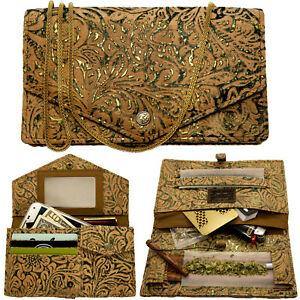 Kavatza - Mary Jane Clutch Handtasche Atlantia Kork in Relief-Kork mit goldenen Akzenten im Detail.