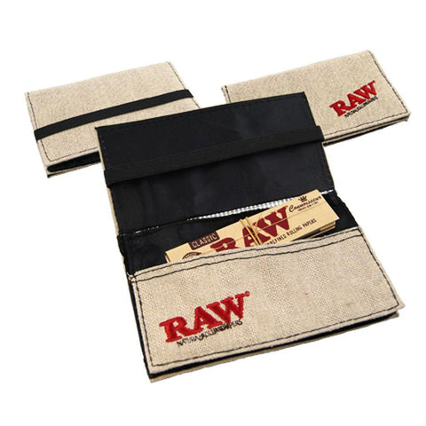 CBD & Räucherwerk Online Shop Schweiz | RAW Smokers Wallet Tabaktasche
findest du im Viweedy Store in Basel