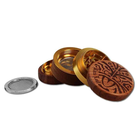 CBD & Räucherwerk Online Shop Schweiz | Black Leaf - Maori, Alu- / Holzgrinder 4-tlg.
findest du im Viweedy Store in Basel