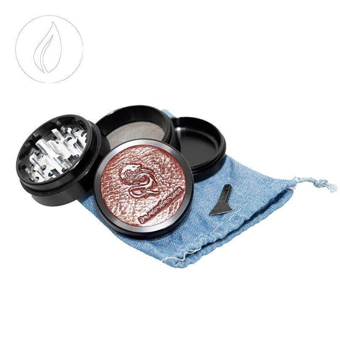 CBD & Räucherwerk Online Shop Schweiz | Dragon Grinder 4-teilig Leather Black 55mm
 findest du im Viweedy Store in Basel