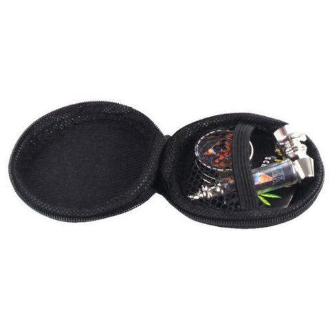 CBD & Räucherwerk Online Shop Schweiz | Grinder Set inkl. Pipe
 findest du im Viweedy Store in Basel