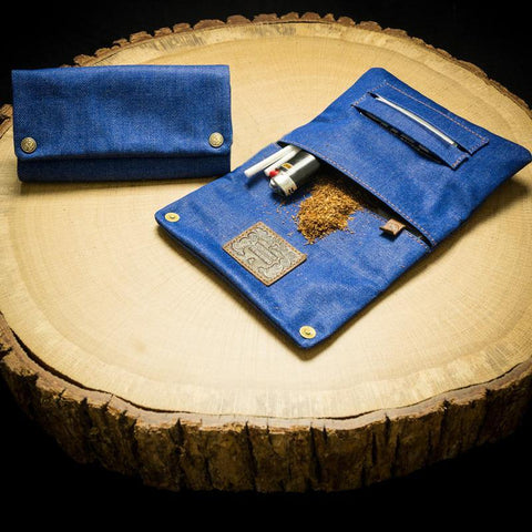 CBD & Räucherwerk Online Shop Schweiz | Kavatza Tabaktasche, TPJ36 Jeans
findest du im Viweedy Store in Basel
