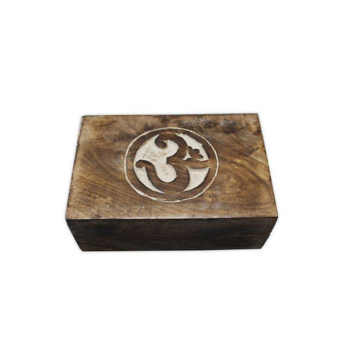 CBD & Räucherwerk Online Shop Schweiz | OM - handgefertigte weiße Tarotbox aus Holz
findest du im Viweedy Store in Basel
