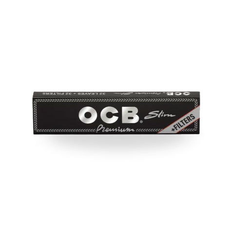 OCB - Premium Slim Papers + Filter Verpackung auf schwarzem Hintergrund