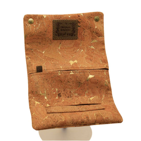 Kavatza - Tabaktasche Cork TPC45-CR Nature Gold Deluxe open view showcasing the golden cork texture and stylish design.