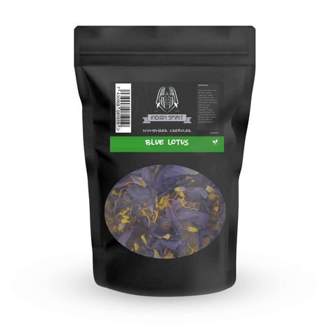 Packung mit luftgetrockneten Blue Lotus Blüten von Indian Spirit, ideal für Meditation und aromatische Rituale.