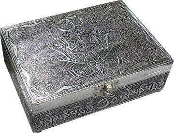 CBD & Räucherwerk Online Shop Schweiz | Weisse Metal Box - OM MANI PADME HUM
 findest du im Viweedy Store in Basel